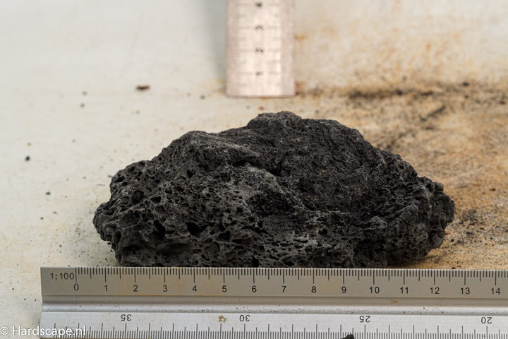 Black Lava S405 - Hardscape.nl