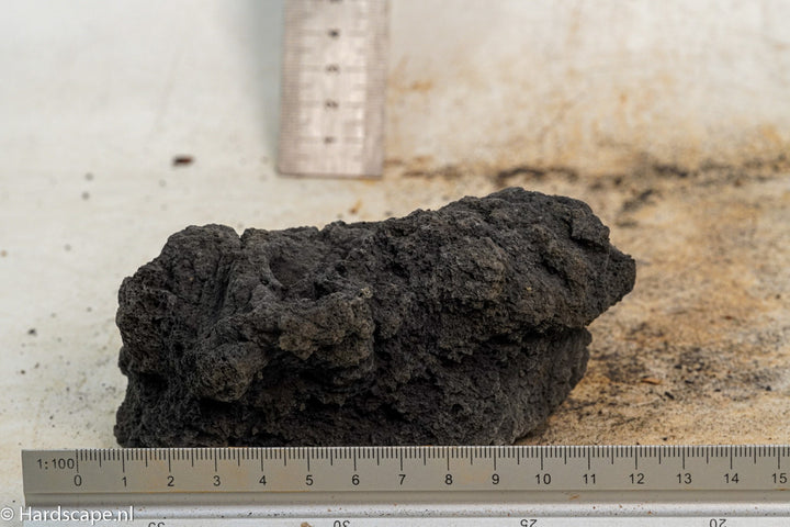 Black Lava S407 - Hardscape.nl