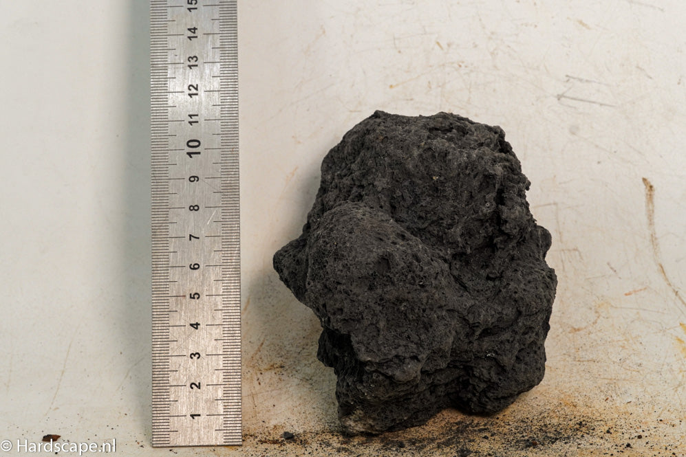 Black Lava S411 - Hardscape.nl