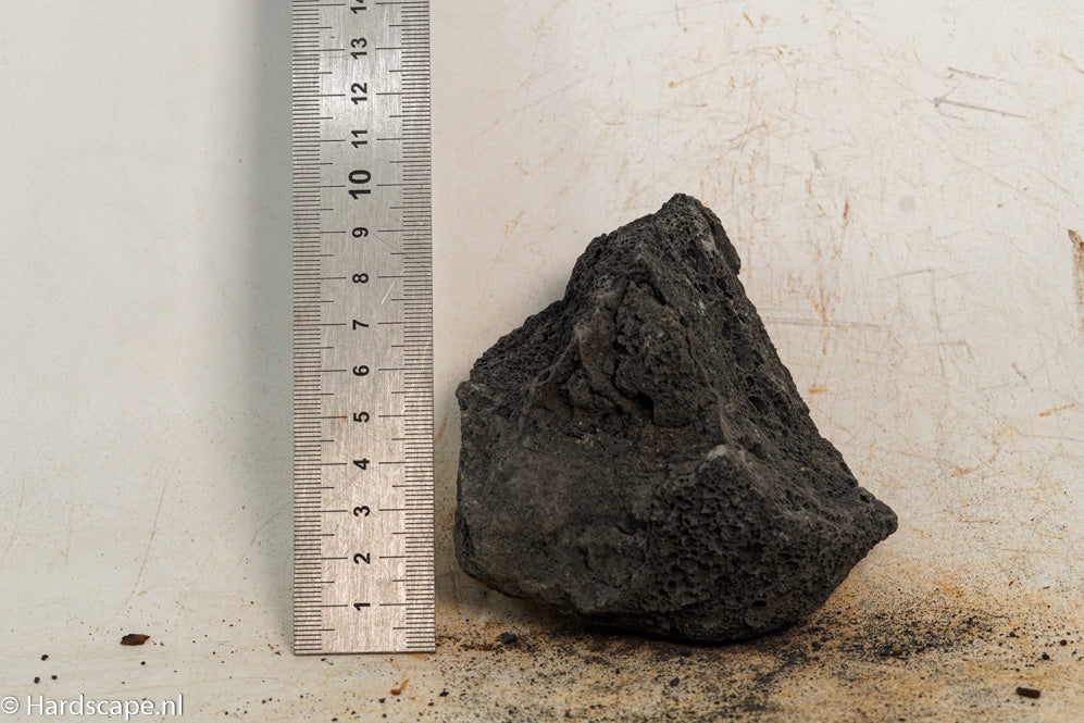 Black Lava S412 - Hardscape.nl
