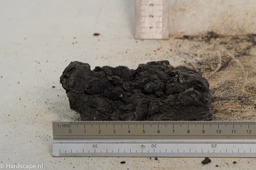 Black Lava S416 - Hardscape.nl