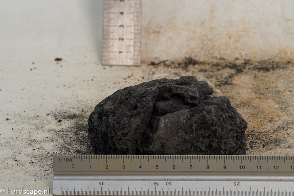 Black Lava S417 - Hardscape.nl