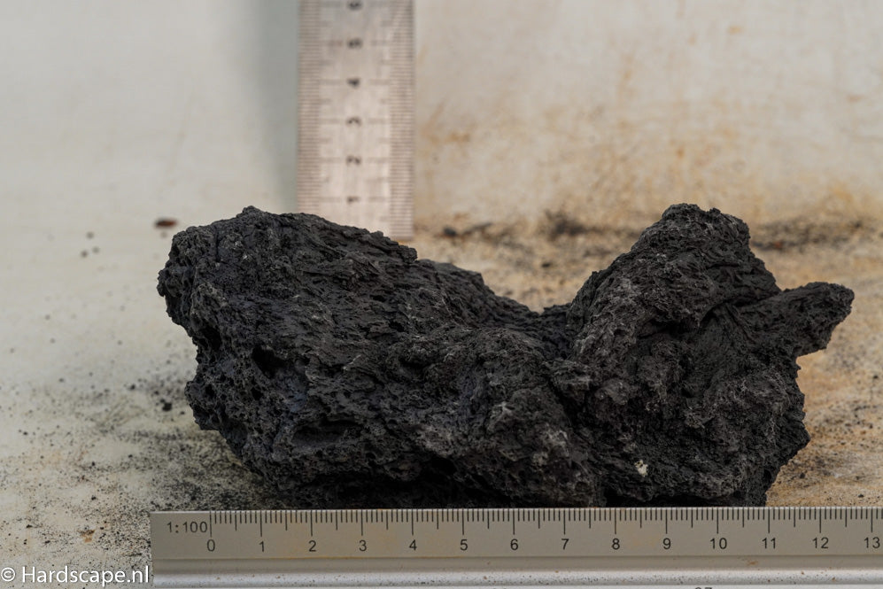 Black Lava S419 - Hardscape.nl