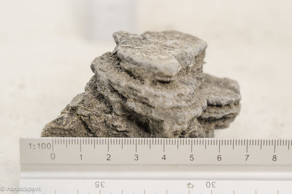 Iron stone 34 - Hardscape.nl