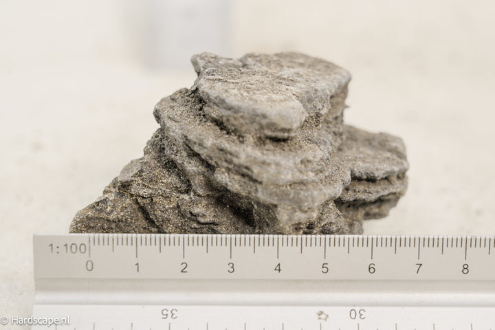 Iron stone 34 - Hardscape.nl