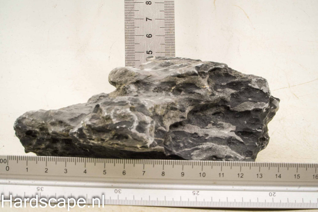 Dark Seiryu Rock S182 - Hardscape.nl