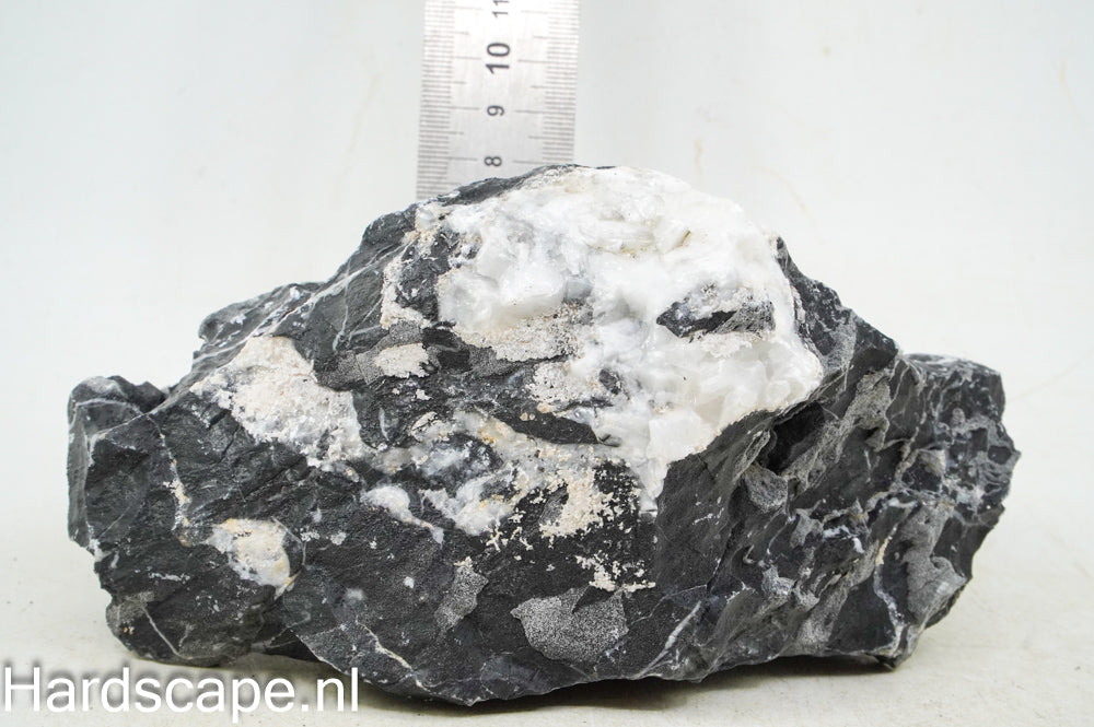 Dark Seiryu Rock M126 - Hardscape.nl