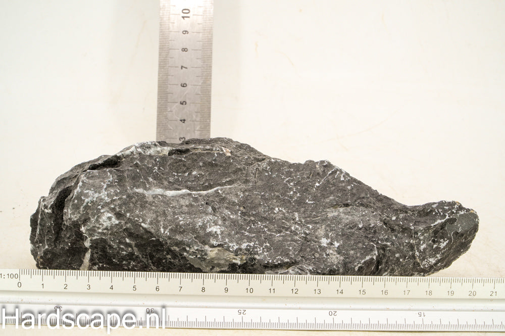 Dark Seiryu Rock S183 - Hardscape.nl