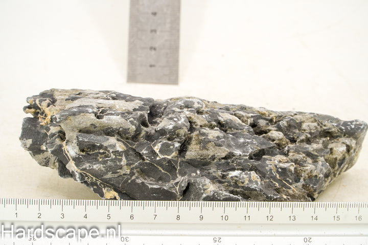 Dark Seiryu Rock S184 - Hardscape.nl