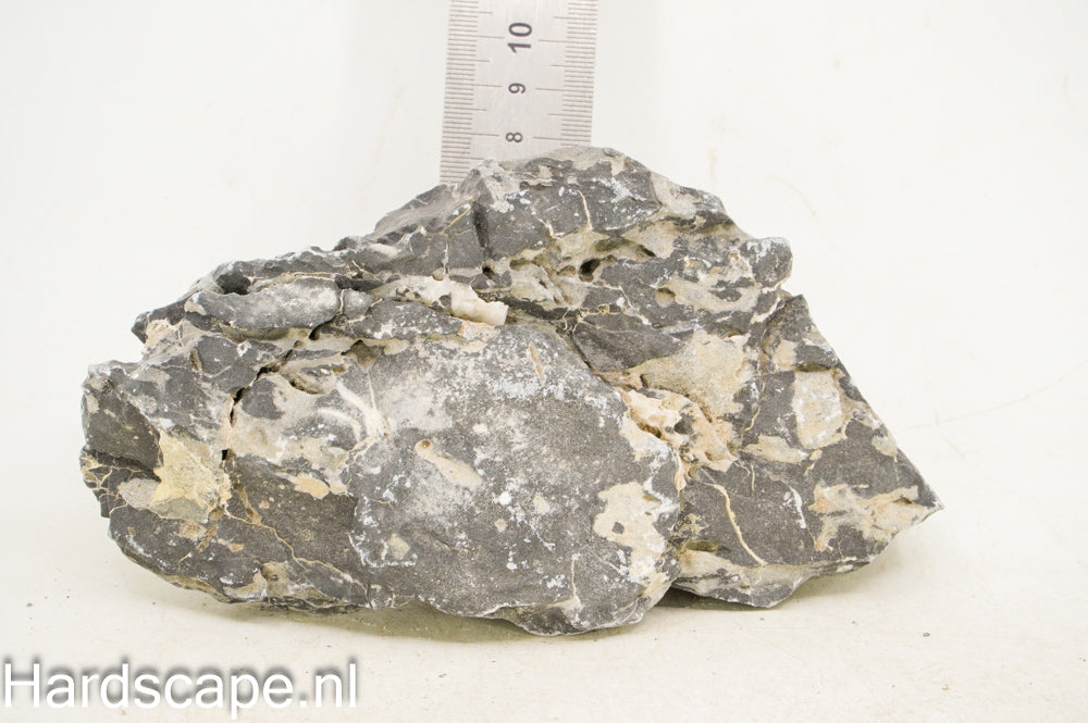 Dark Seiryu Rock S184 - Hardscape.nl