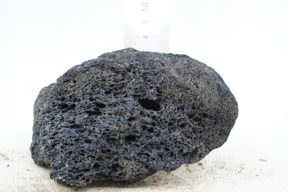Black Lava Rock S357 - Hardscape.nl