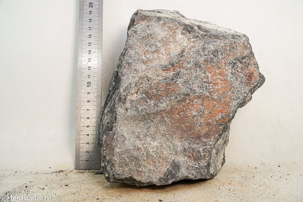 Dark Hell Stone L001 - Hardscape.nl