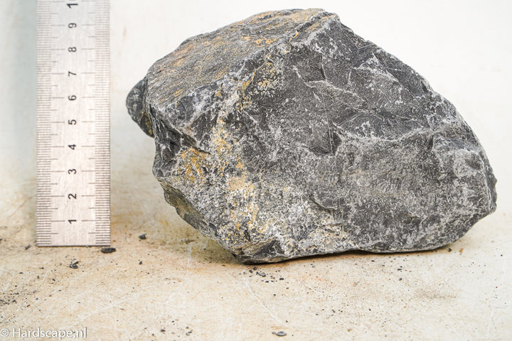 Dark Hell Stone M002 - Hardscape.nl