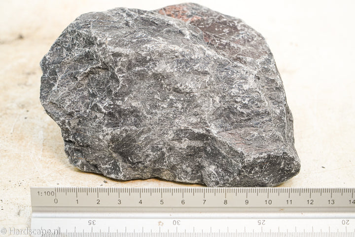 Dark Hell Stone M004 - Hardscape.nl