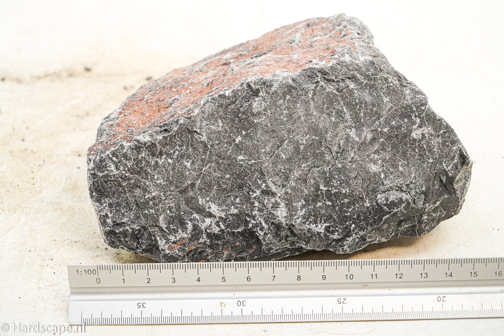 Dark Hell Stone M005 - Hardscape.nl