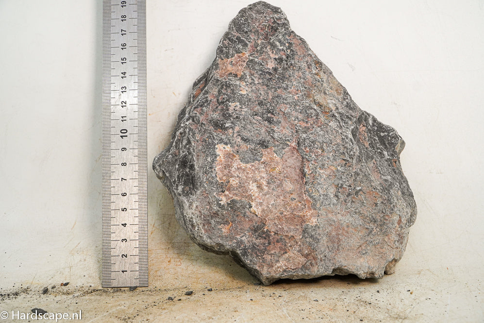 Dark Hell Stone M006 - Hardscape.nl