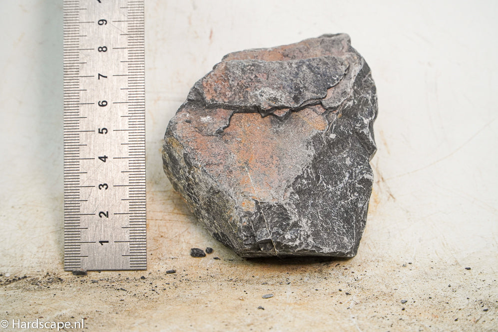 Dark Hell Stone S003 - Hardscape.nl
