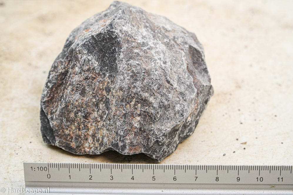 Dark Hell Stone S004 - Hardscape.nl