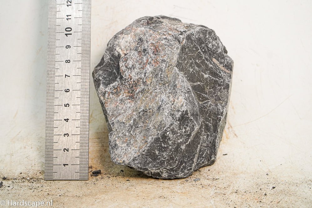 Dark Hell Stone S010 - Hardscape.nl