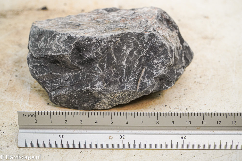Dark Hell Stone S010 - Hardscape.nl