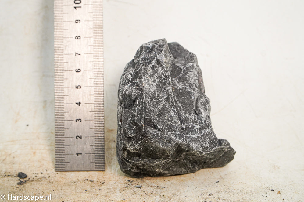 Dark Hell Stone S011 - Hardscape.nl