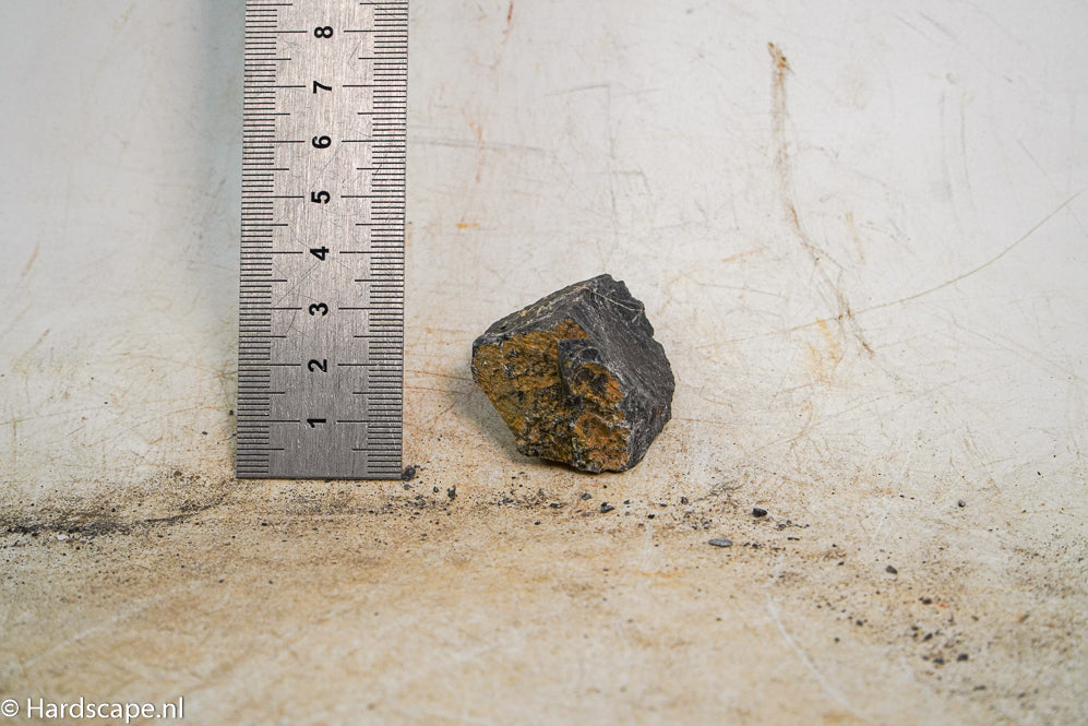 Dark Hell Stone S015 - Hardscape.nl