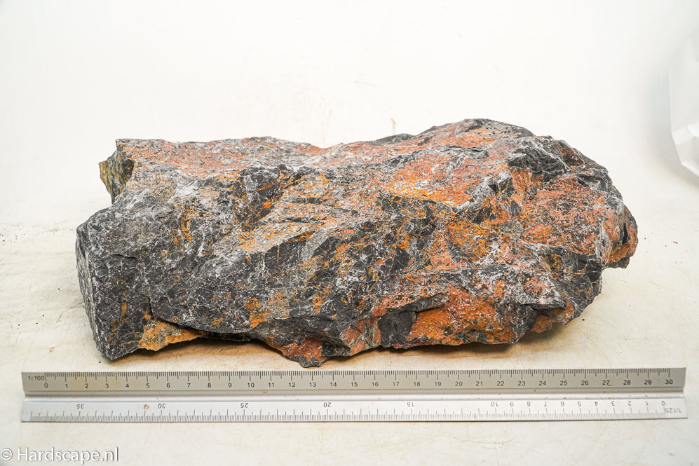 Dark Hell Stone XL001 - Hardscape.nl