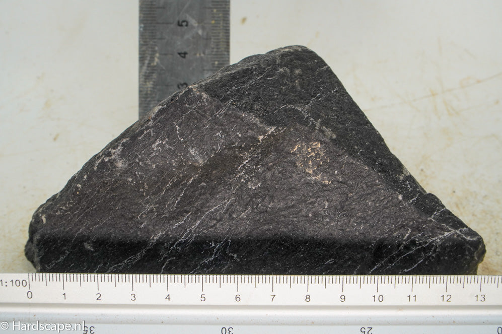 Dark Hill Rock S022 - Hardscape.nl
