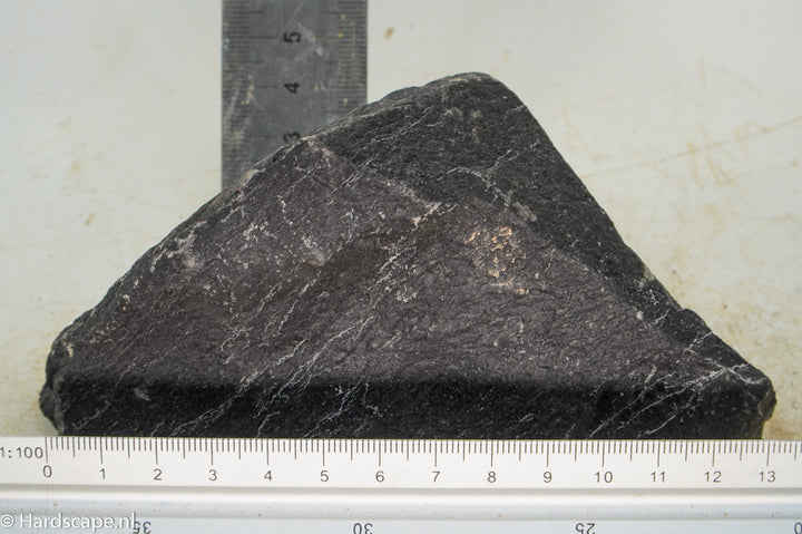 Dark Hill Rock S022 - Hardscape.nl
