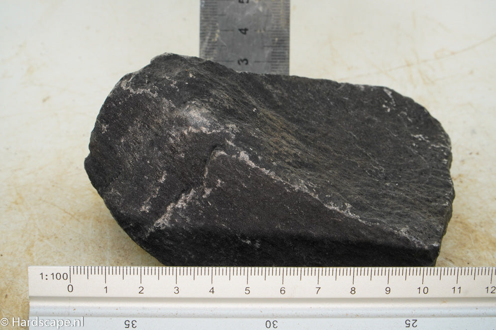 Dark Hill Rock S004 - Hardscape.nl