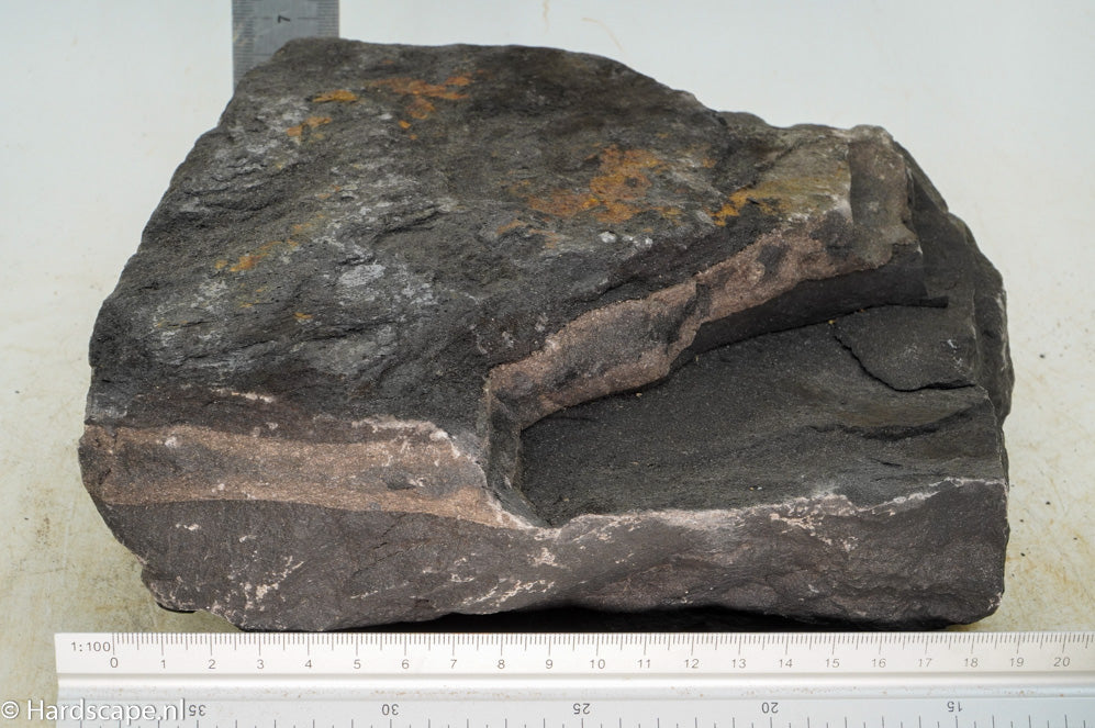 Dark Hill Rock L011 - Hardscape.nl