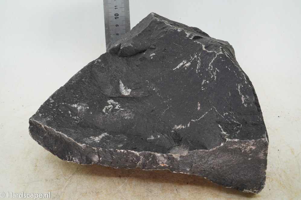 Dark Hill Rock L004 - Hardscape.nl