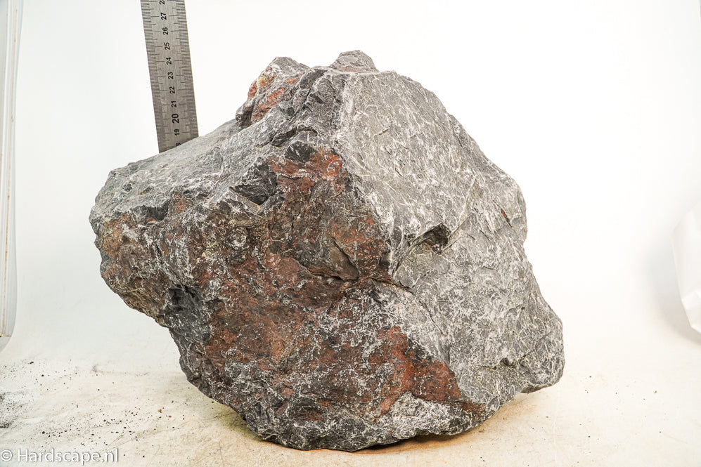 Dark Hell Stone XL004 - Hardscape.nl