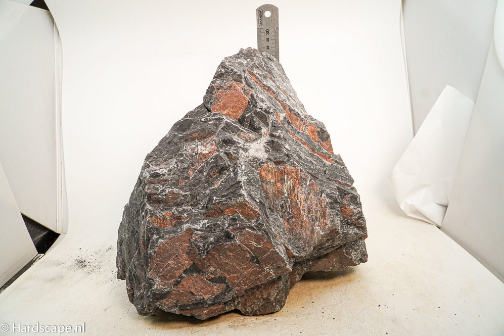 Dark Hell Stone XL005 - Hardscape.nl