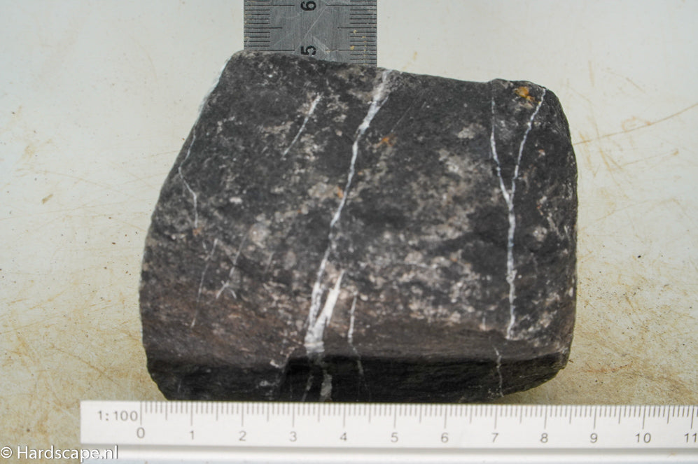 Dark Hill Rock S015 - Hardscape.nl