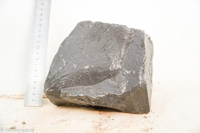 Dark Hill Rock L020 - Hardscape.nl