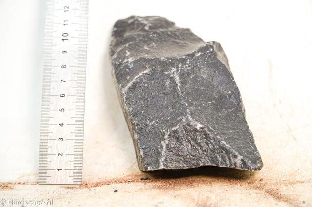 Dark Hill Rock S037 - Hardscape.nl