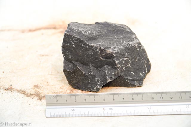 Dark Hill Rock S038 - Hardscape.nl