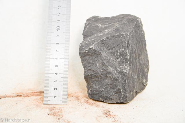 Dark Hill Rock S040 - Hardscape.nl