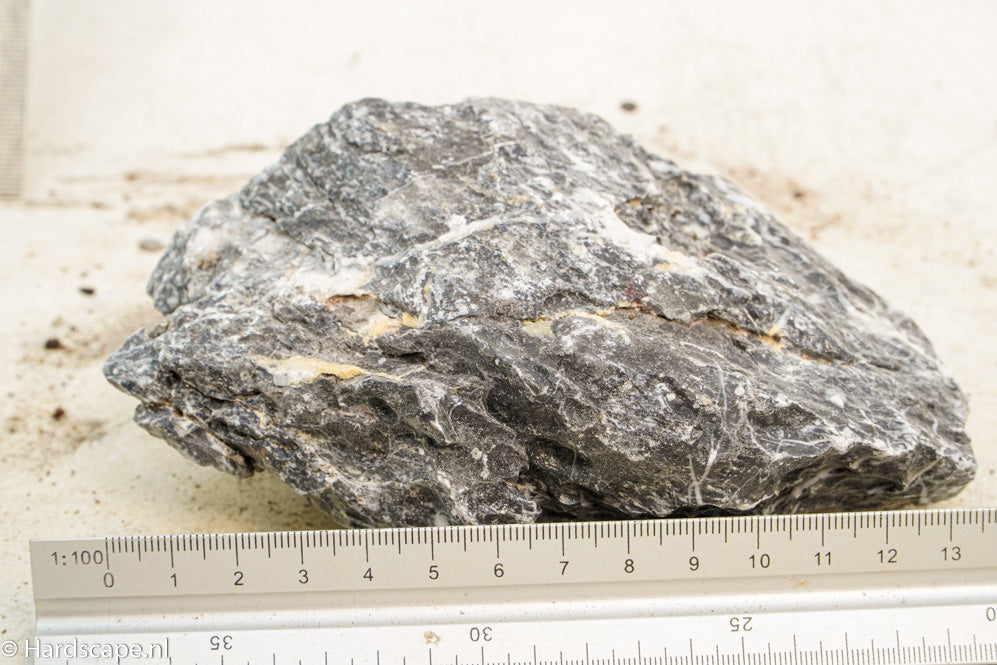 Dark Seiryu Rock S194 - Hardscape.nl