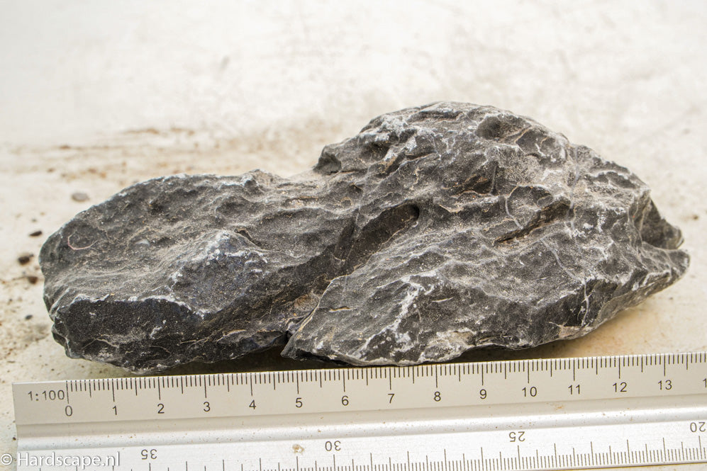 Dark Seiryu Rock S199 - Hardscape.nl