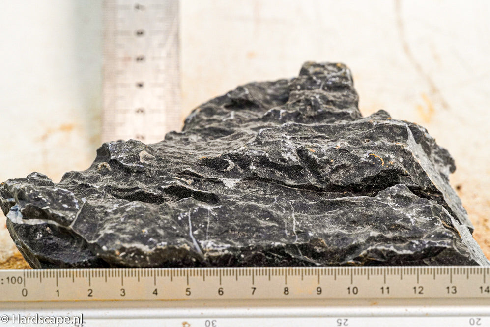 Dark Seiryu Rock M129 - Hardscape.nl