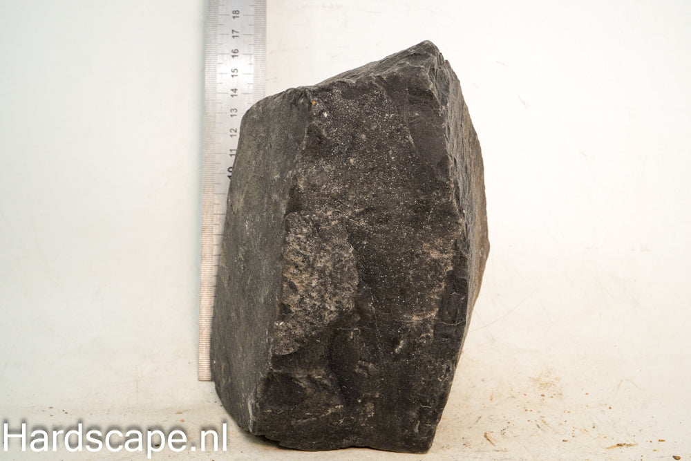 Dark Hill Rock L016 - Hardscape.nl
