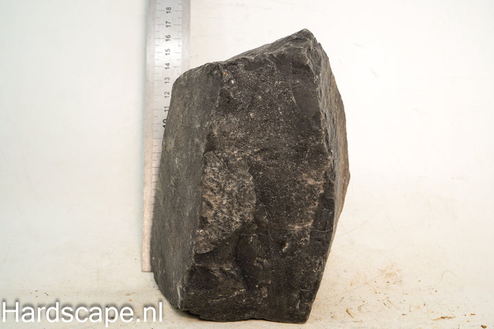 Dark Hill Rock L016 - Hardscape.nl