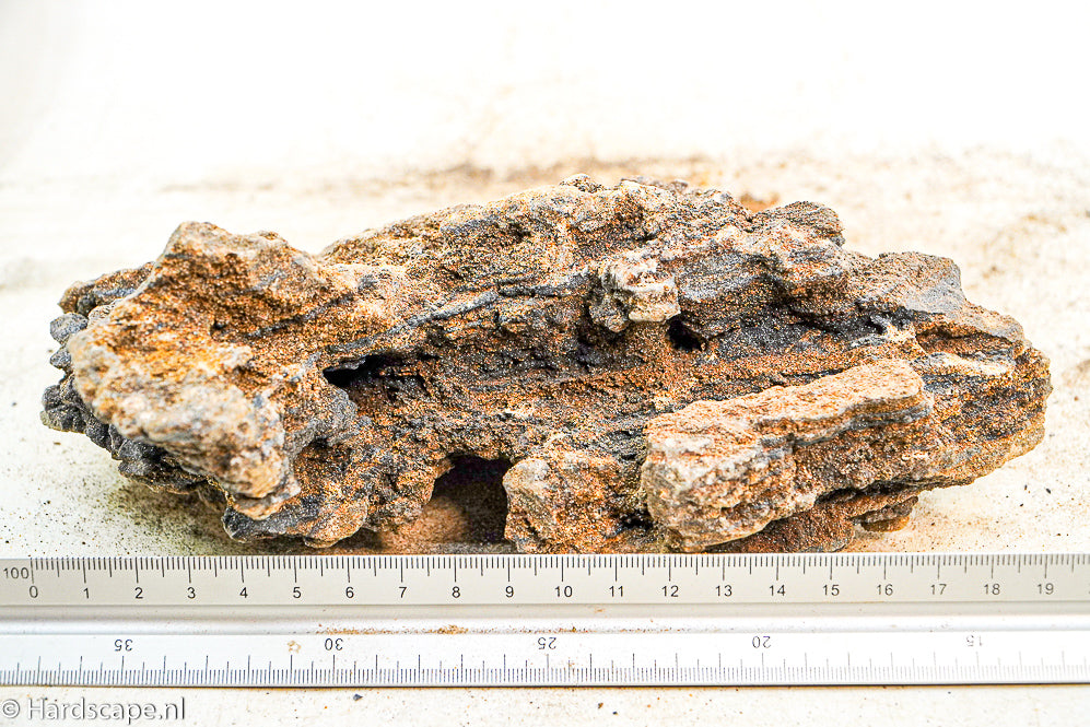 Iron Stone 018 - Hardscape.nl