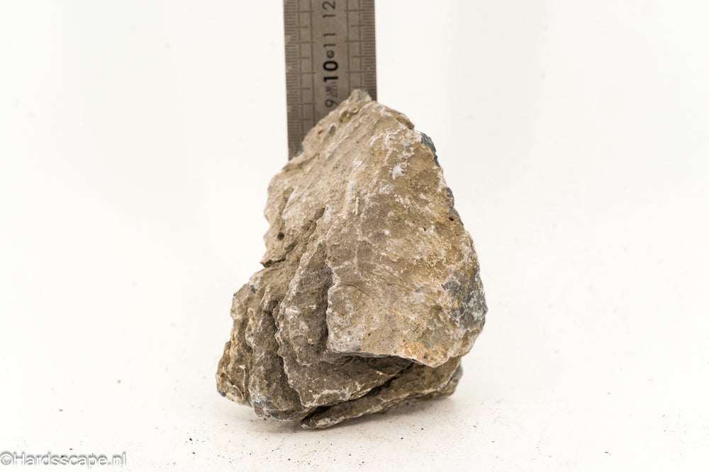 Kleine Seiryu Rock S256 van Hardscape.nl, natuursteen voor tuin- en aquascaping, met karakteristieke blauwe en grijze tinten.