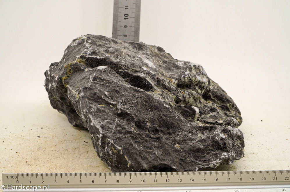Dark Seiryu Rock XL047 - Hardscape.nl