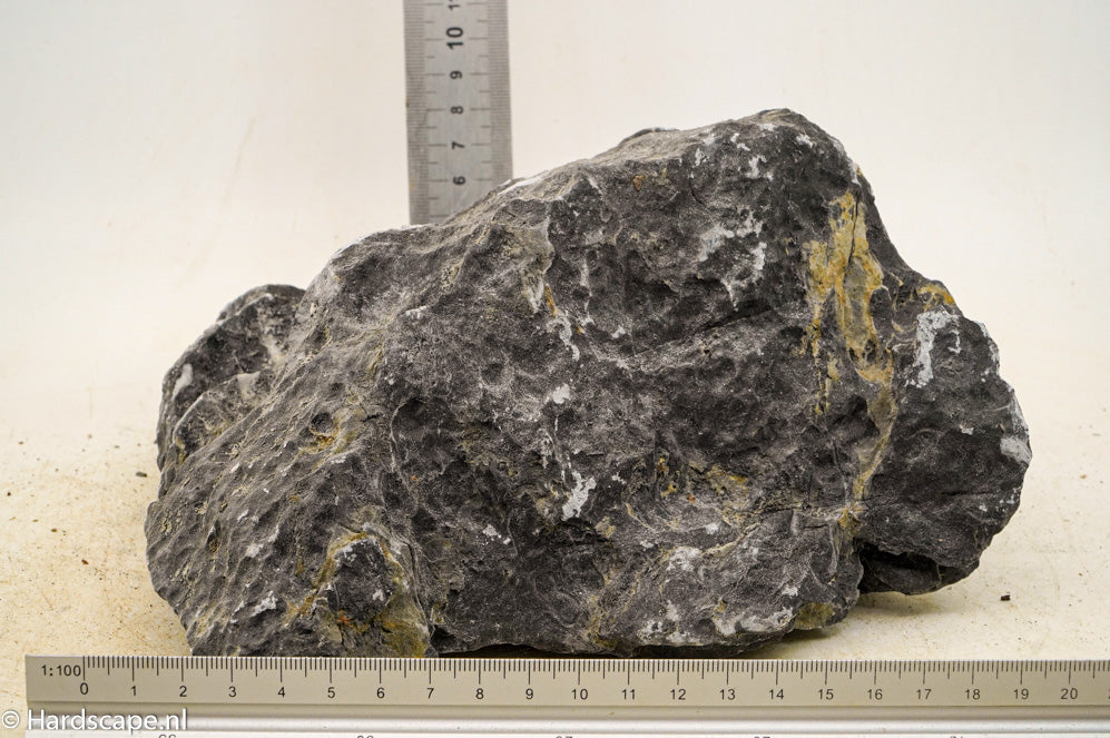 Dark Seiryu Rock XL047 - Hardscape.nl