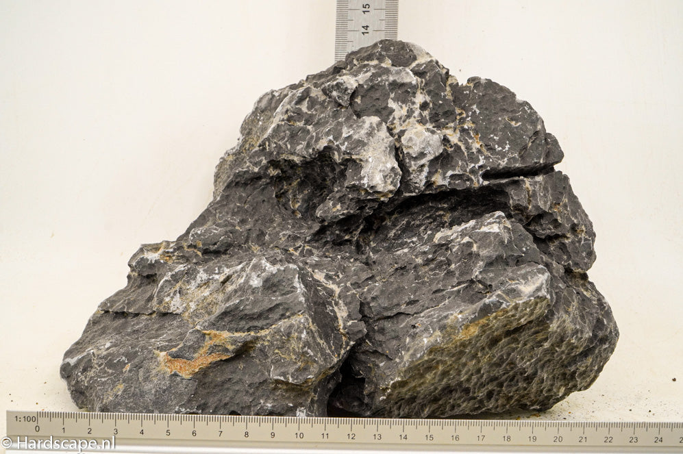 Dark Seiryu Rock XL049 - Hardscape.nl