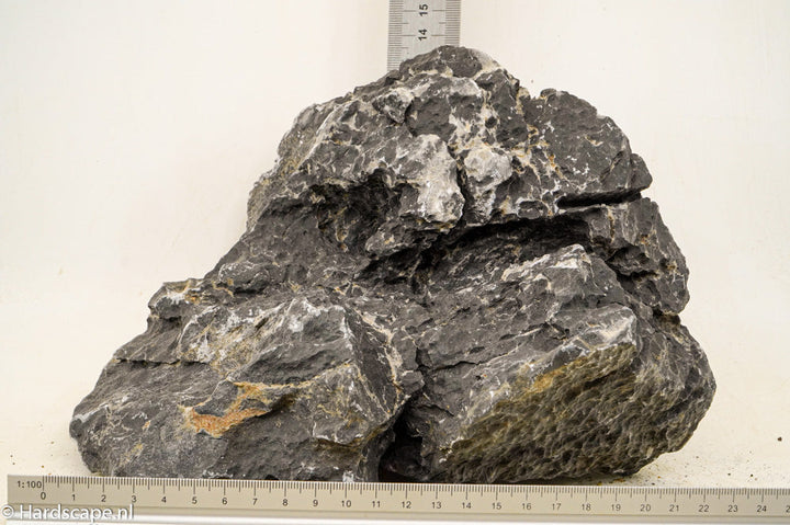 Dark Seiryu Rock XL049 - Hardscape.nl